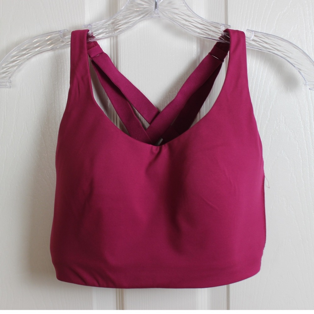 Lululemon Sports Bra 32DDD Fuschia Crisscross Back Adjustable‎ Medium Support